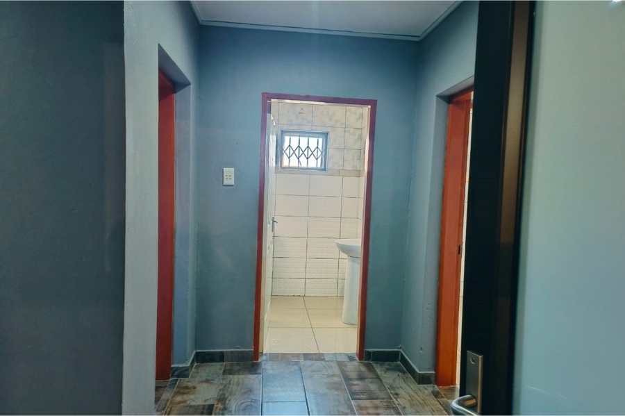 To Let commercial Property for Rent in Mogwase North West